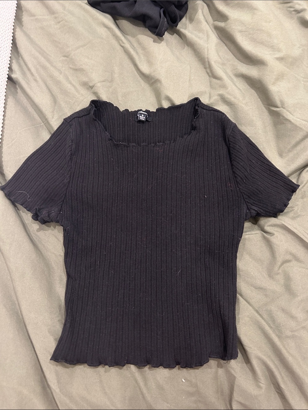 Black Ribbed Short-Sleeve Crop top